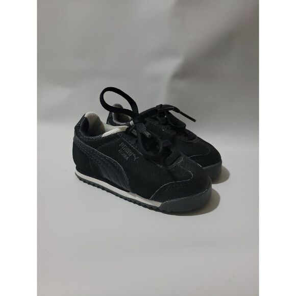 PUMA Roma Basic Sneakers in Black 5C - Picture 1 of 4